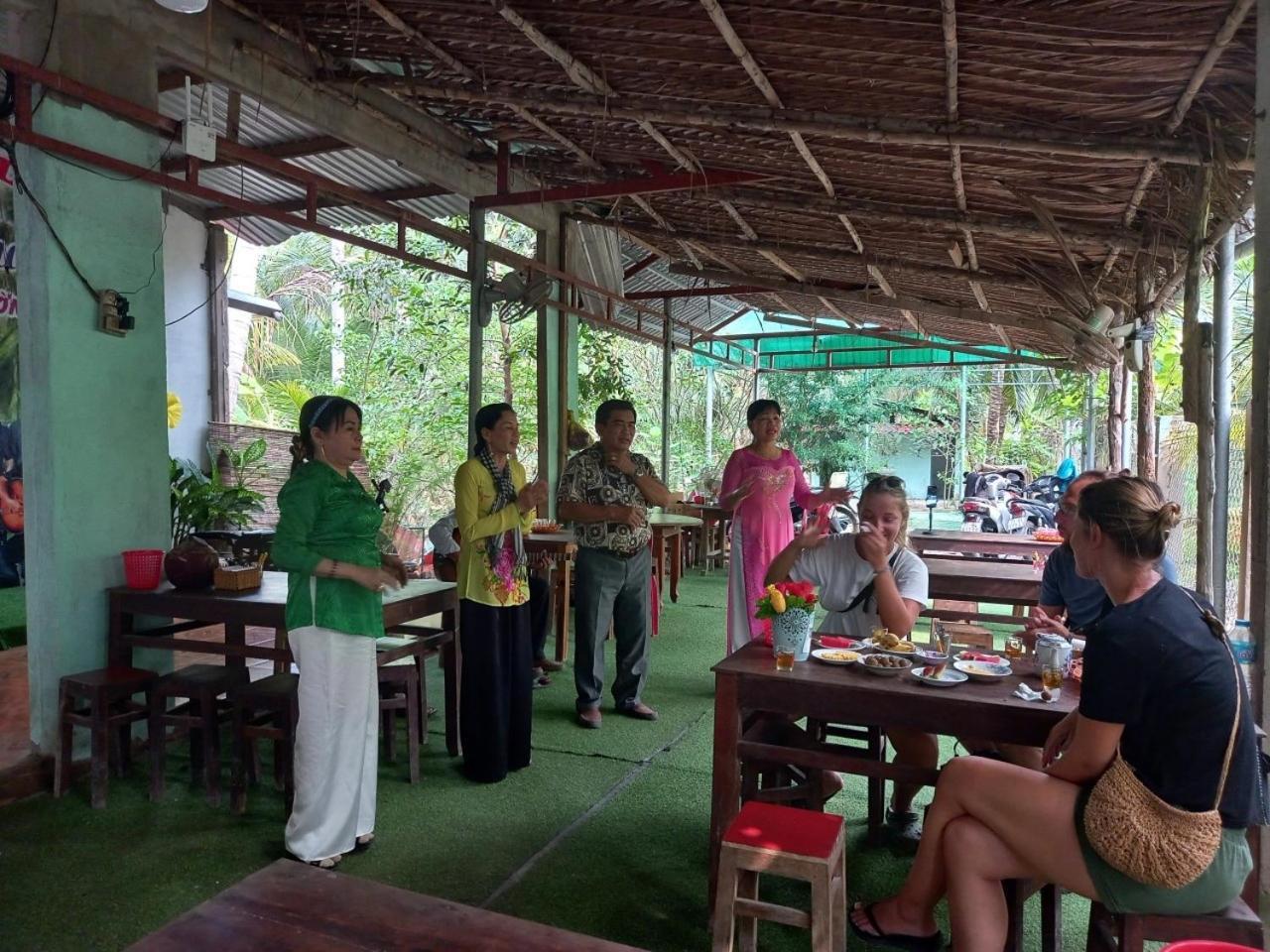 Mecong Homestay Ben Tre Bagian luar foto