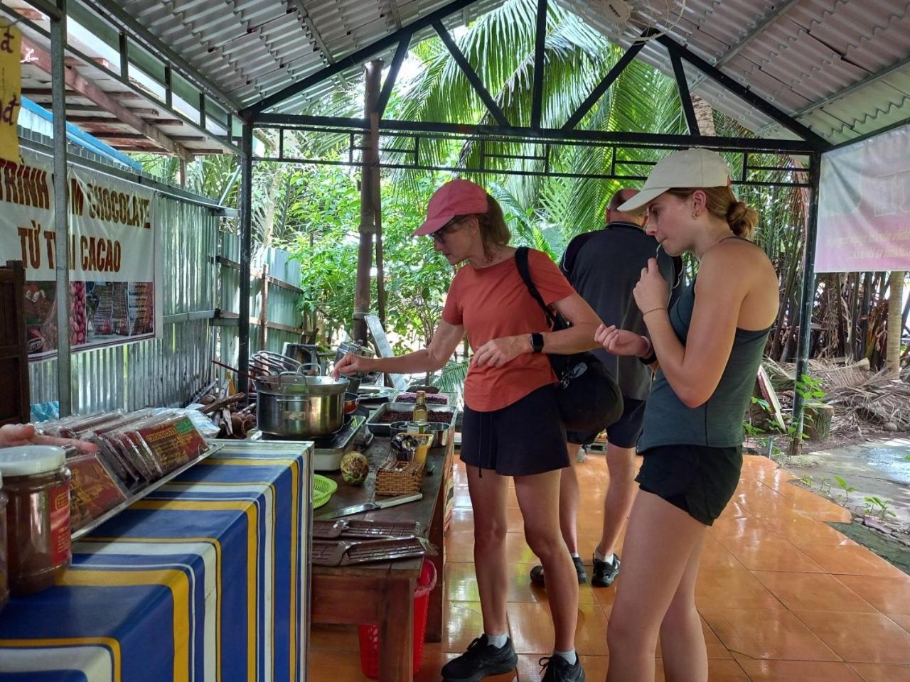 Mecong Homestay Ben Tre Bagian luar foto